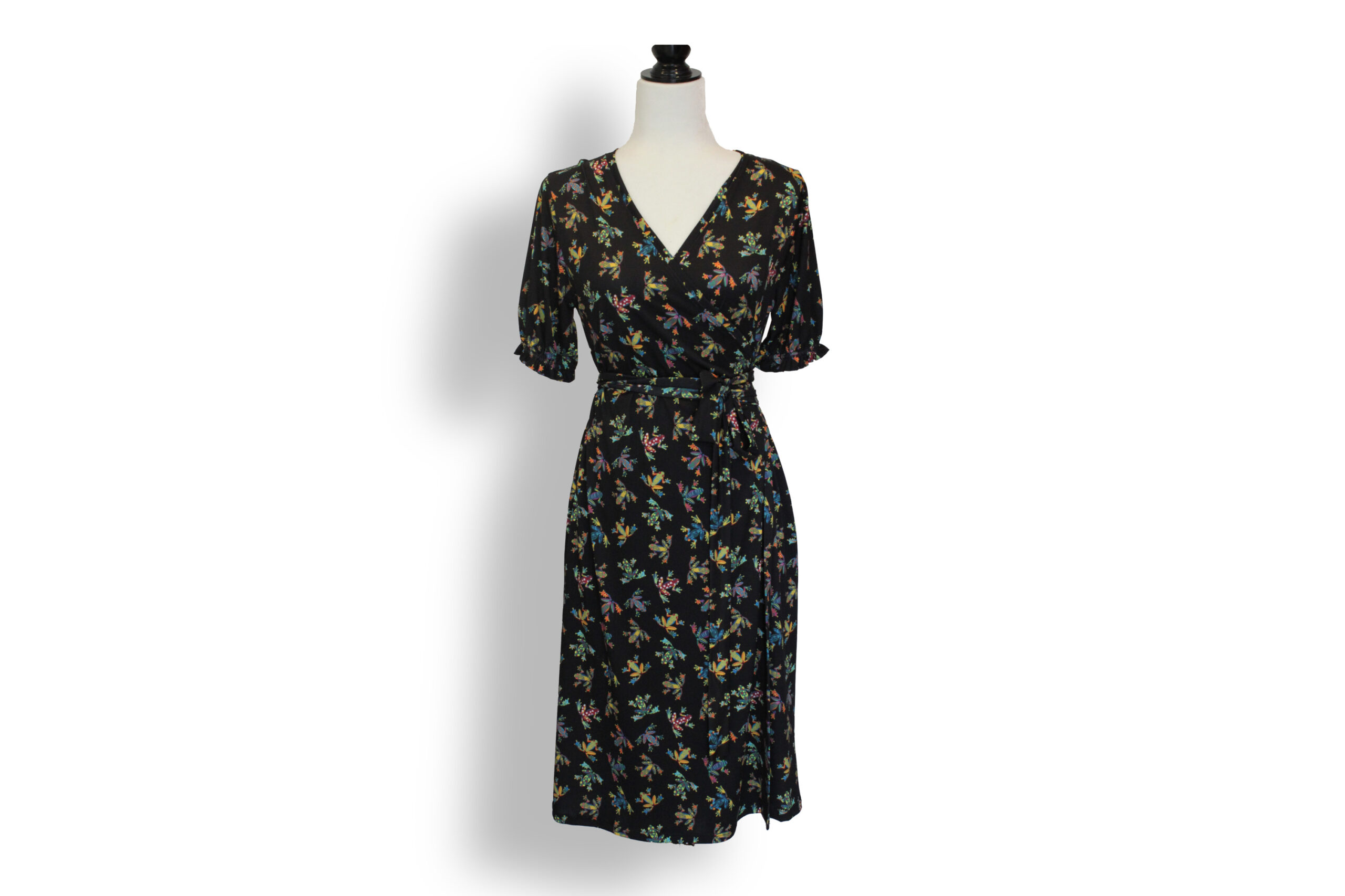 Vestido cruzado estampado ranitas